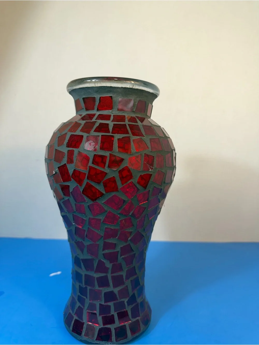 BEAUTIFUL RED STAINED GLASS VASE-11